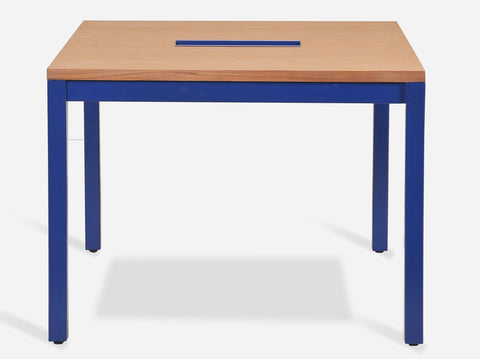 reddie-raw desk Bob Hot Desk